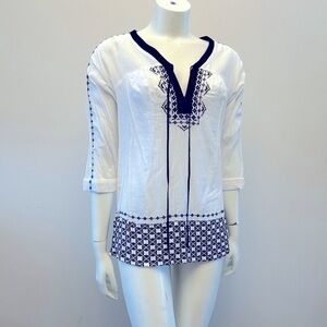 NWT BAILEY 44 bohemian 100% cotton high end pretty top blouse. Navy & white.